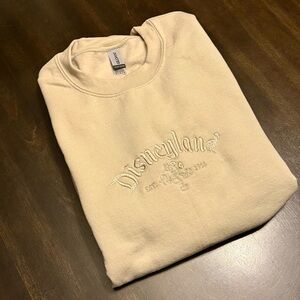 Disneyland Custom Embroidered Sand Sweatshirt - M